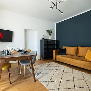 Bright Stylish With A Huge Terrace In A Location , Viena Austria